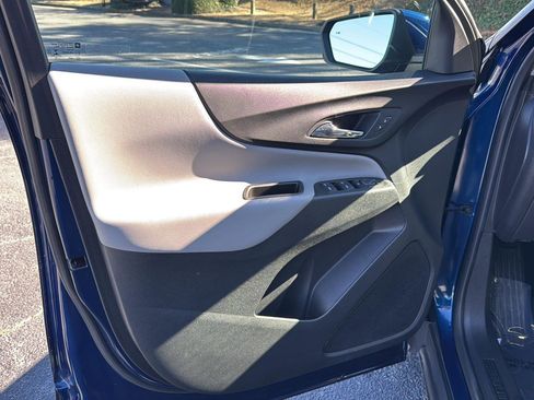 Used 2022 Chevrolet Equinox LT w/ LPO, Floor Liner Package image 14