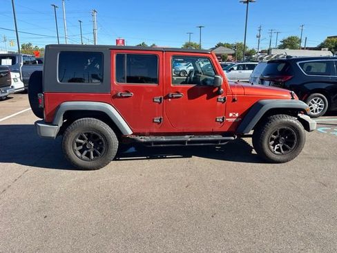 Used 2009 Jeep Wrangler Unlimited X AWD/4WD image 2