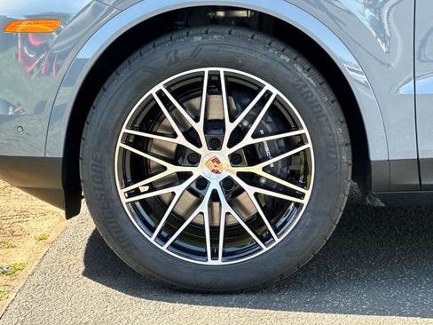 New 2026 Porsche Cayenne AWD/4WD image 32