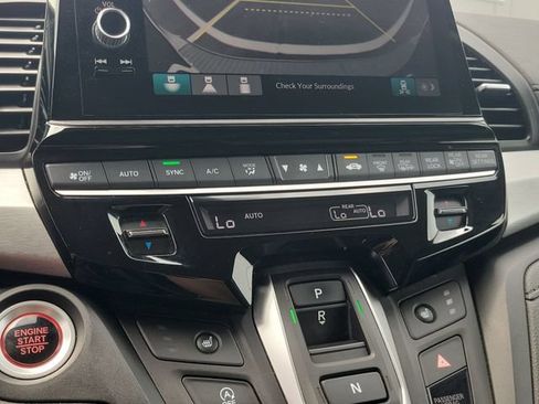 Used 2025 Honda Odyssey EX-L image 24