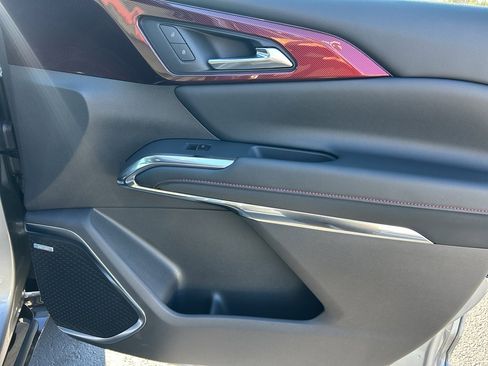 New 2026 Chevrolet Traverse RS image 24