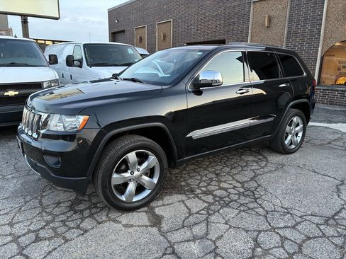 Used 2013 Jeep Grand Cherokee Overland image 10