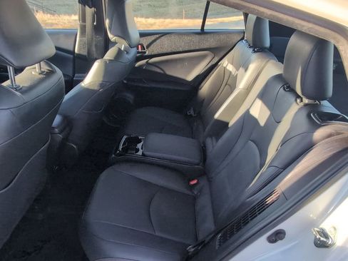 Used 2017 Toyota Prius Prime Premium image 22