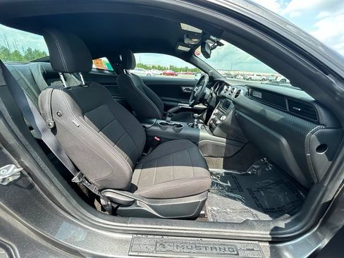 Used 2015 Ford Mustang Coupe RWD image 11