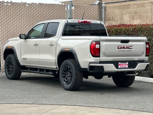 New 2026 GMC Canyon Elevation image 6