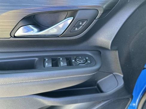 Certified 2024 GMC Terrain SLE w/ Driver Convenience Package FWD image 17