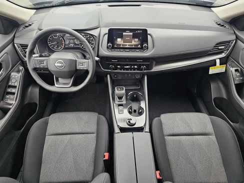 New 2026 Nissan Rogue SV AWD/4WD image 15