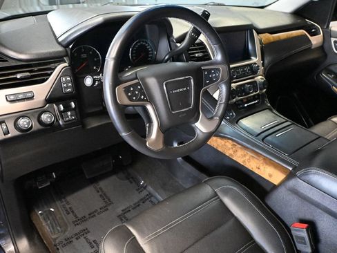 Used 2017 GMC Yukon Denali w/ Open Road Package AWD/4WD image 9
