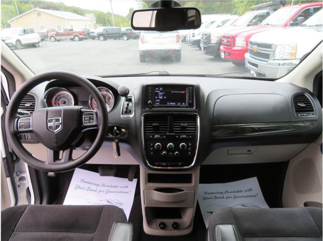 Used 2019 Dodge Grand Caravan SE FWD image 6