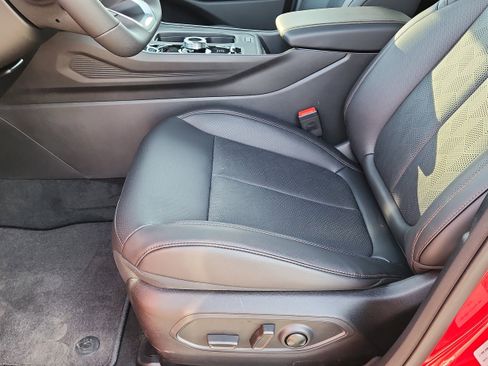 New 2026 Jeep Cherokee Overland image 12