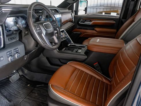 Used 2024 GMC Sierra 2500 Denali Ultimate AWD/4WD image 14