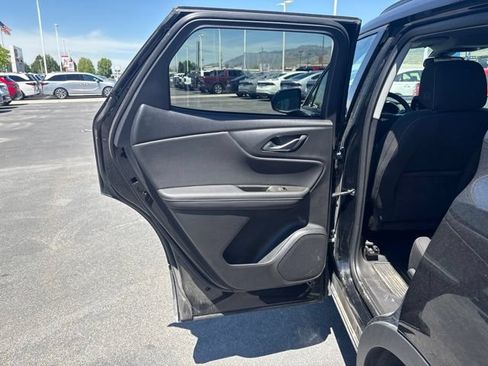 Used 2025 Chevrolet Blazer LT w/ Convenience Package AWD/4WD image 17