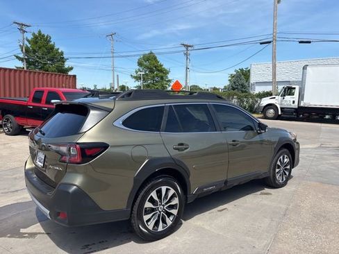 Used 2025 Subaru Outback Limited AWD/4WD image 7