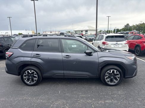 Certified 2025 Subaru Forester Premium AWD/4WD image 2