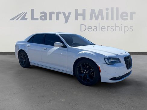 Used 2022 Chrysler 300 S image 7
