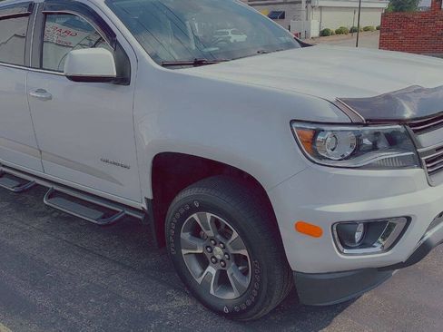 Used 2015 Chevrolet Colorado Z71 image 2