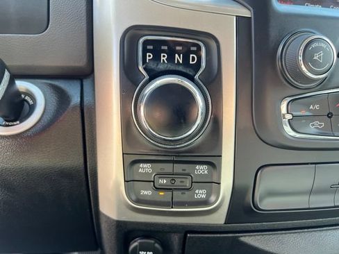 Used 2019 RAM 1500 Big Horn AWD/4WD image 27