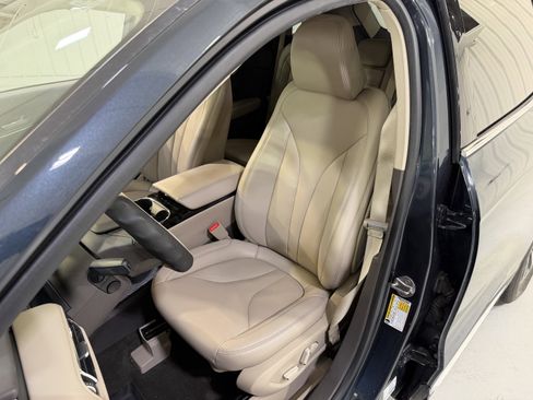 Used 2023 Lincoln Nautilus AWD w/ Premium Package image 10