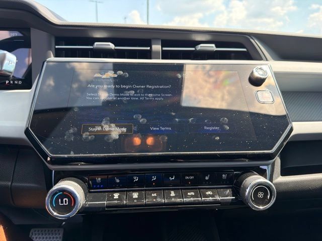 New 2027 Chevrolet Bolt RS w/ Super Cruise Package FWD image 21