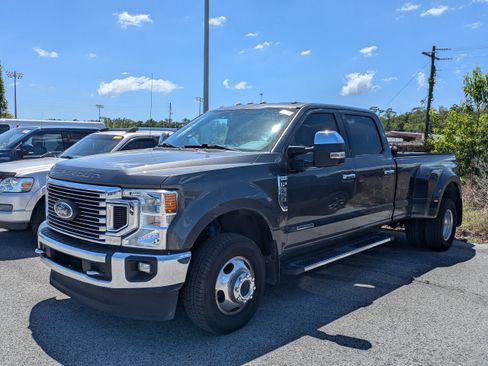 Used 2020 Ford F350 Lariat w/ Lariat Ultimate Package image 4