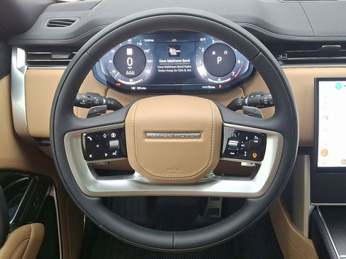 New 2026 Land Rover Range Rover SE image 17