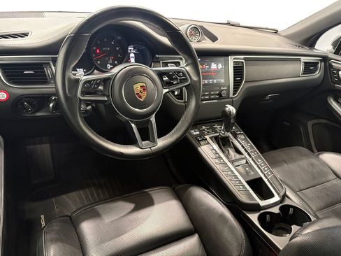 Used 2018 Porsche Macan GTS AWD/4WD image 16
