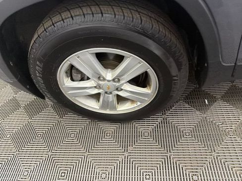 Used 2019 Chevrolet Trax LT w/ LT Convenience Package FWD image 41