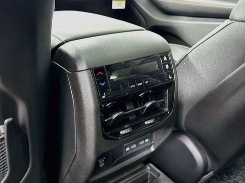 New 2026 Jeep Grand Cherokee L Limited AWD/4WD image 26