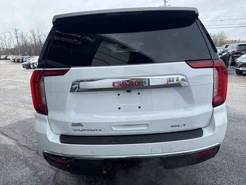 Used 2023 GMC Yukon XL SLT w/ SLT Premium Package AWD/4WD image 5