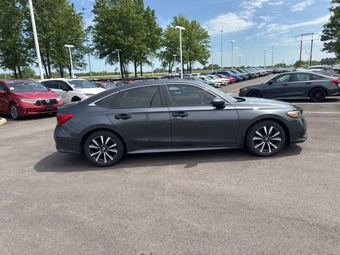 Used 2023 Honda Civic EX image 9