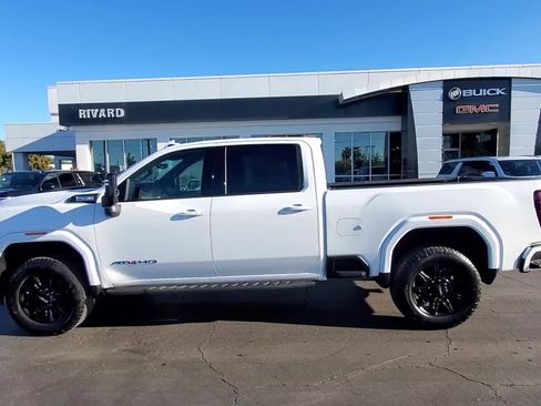 Used 2025 GMC Sierra 2500 AT4 w/ AT4 Premium Plus Package image 40