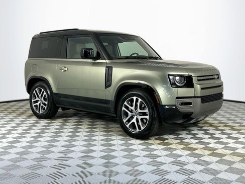 Certified 2025 Land Rover Defender 90 X-Dynamic SE AWD/4WD image 3