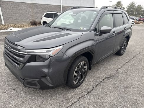 Used 2025 Subaru Forester Limited image 3