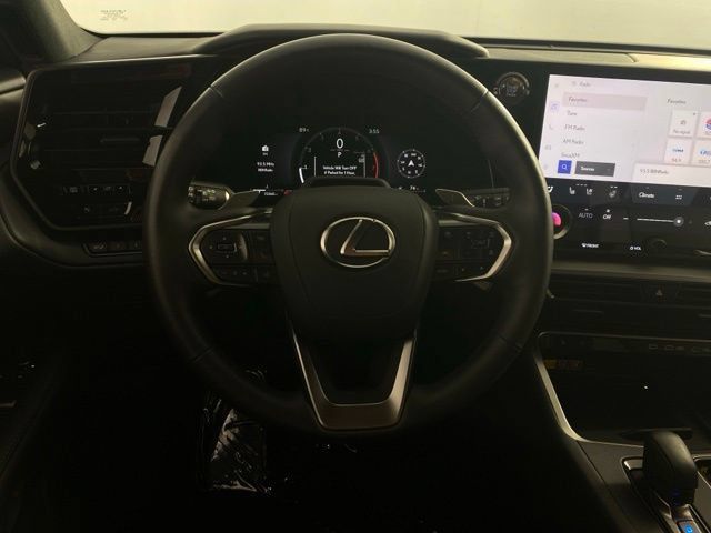 Used 2025 Lexus TX 350 AWD w/ Technology Package image 22