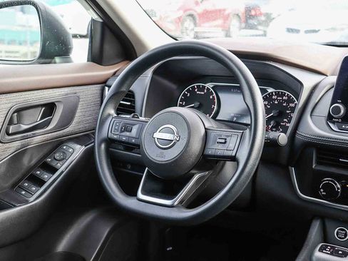 Used 2023 Nissan Rogue S AWD/4WD image 14