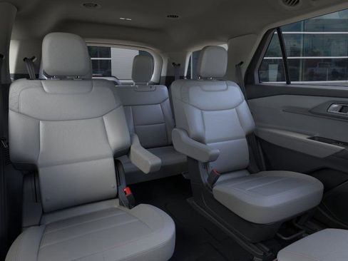 New 2026 Ford Explorer Active w/ Active Comfort Package image 13