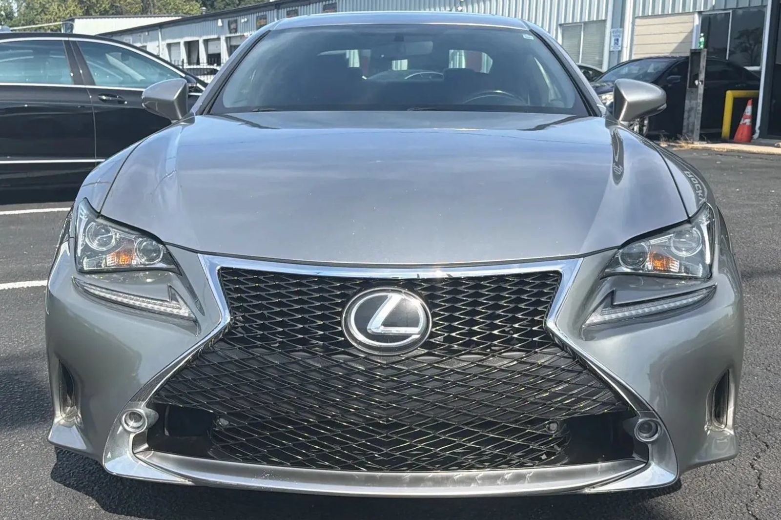 Used 2016 Lexus RC 200t RWD image 2