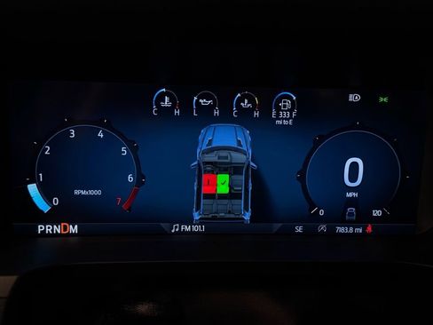 Used 2025 Ford F150 XLT image 12