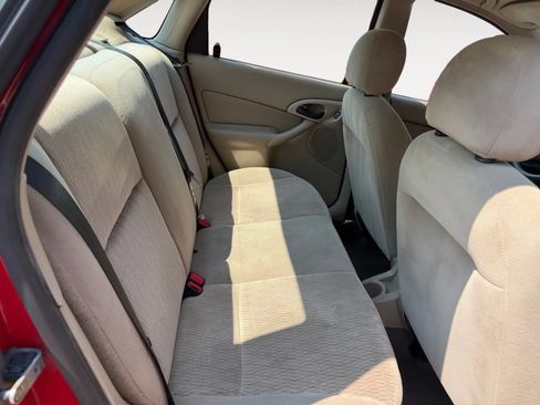 Used 2001 Ford Focus SE FWD image 14