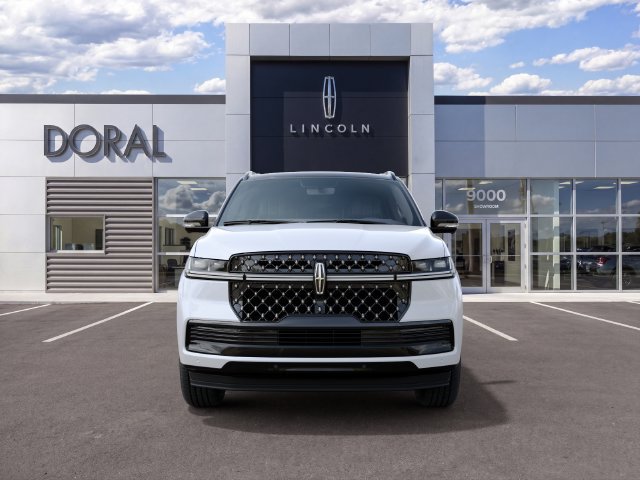 New 2027 Lincoln Navigator Black Label w/ Black Label Special Edition AWD/4WD image 3