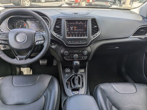 Used 2023 Jeep Cherokee Altitude Lux image 16