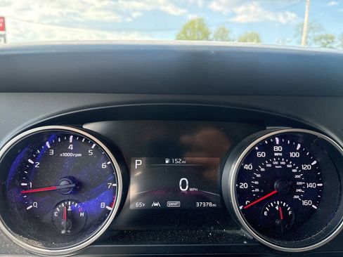 Used 2024 Kia Carnival LX FWD image 11