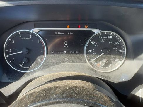Used 2022 Nissan Rogue SV AWD/4WD image 16