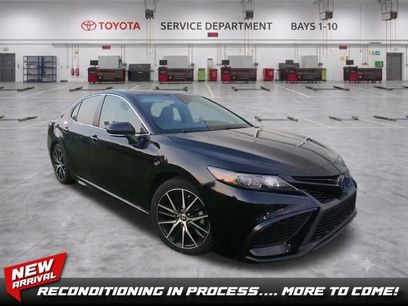 Used 2021 Toyota Camry SE w/ Cold Weather Package