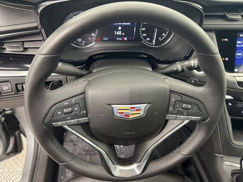 Used 2023 Cadillac XT6 Luxury image 23