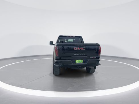 Used 2024 GMC Sierra 2500 AT4X image 8