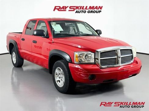 Used 2007 Dodge Dakota SLT w/ Trailer Tow Group AWD/4WD image 1