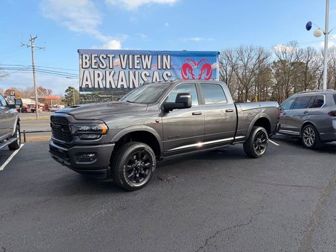 Used 2024 RAM 3500 Limited image 2