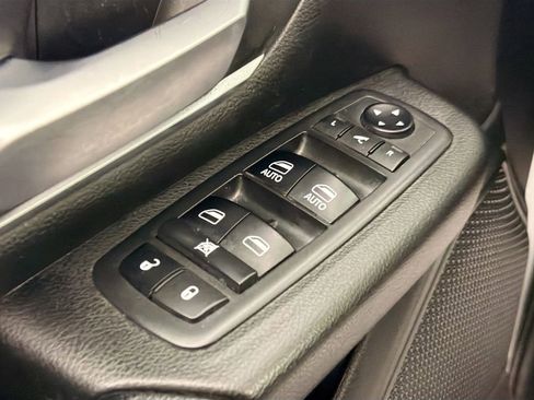 Used 2019 RAM 1500 Big Horn AWD/4WD image 17