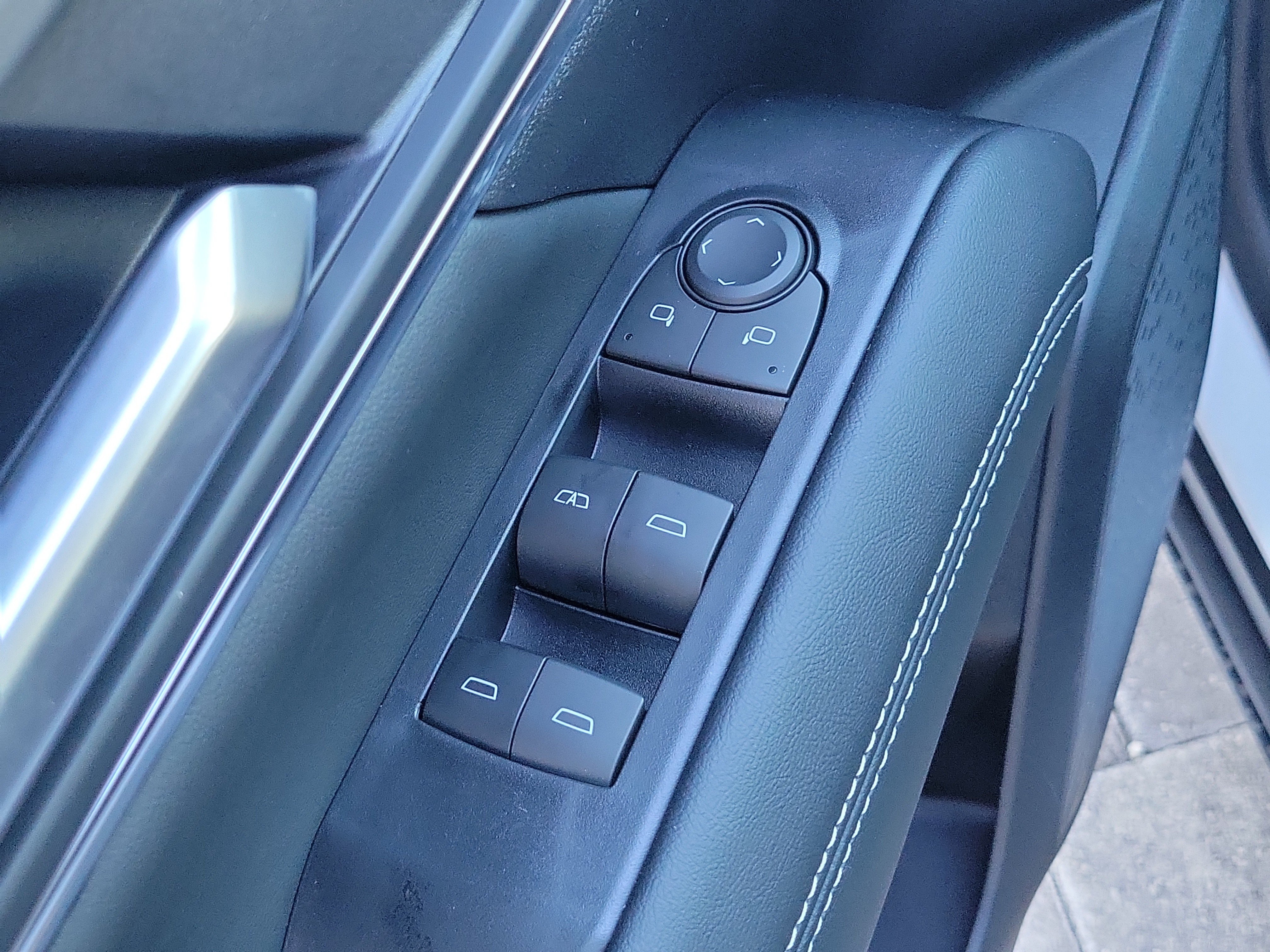 New 2027 GMC Terrain Elevation FWD image 20